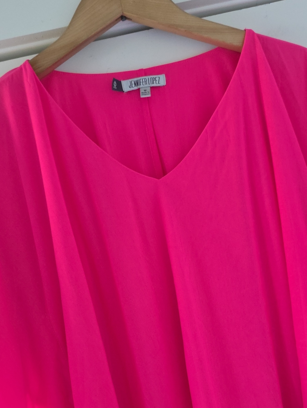 NWT....Jennifer Lopez Neon Pink Layered Chiffon V-Neck Tunic - Picture 3 of 10